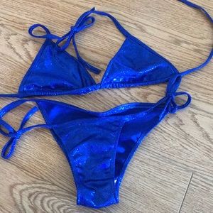Bikini posing suit